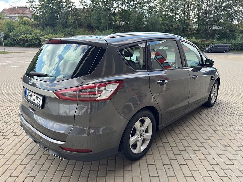 Ford S-MAX (2016) 2.0TDCi, 132kw Automat - fotka 5 z 19