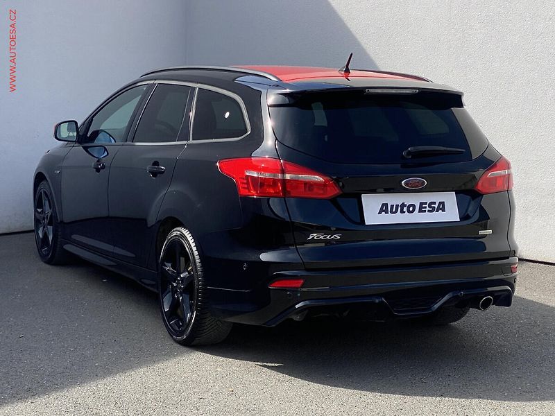 Ford Focus (2017) 1.5 EcoBoost, ČR, Sport, navi - fotka 6 z 19