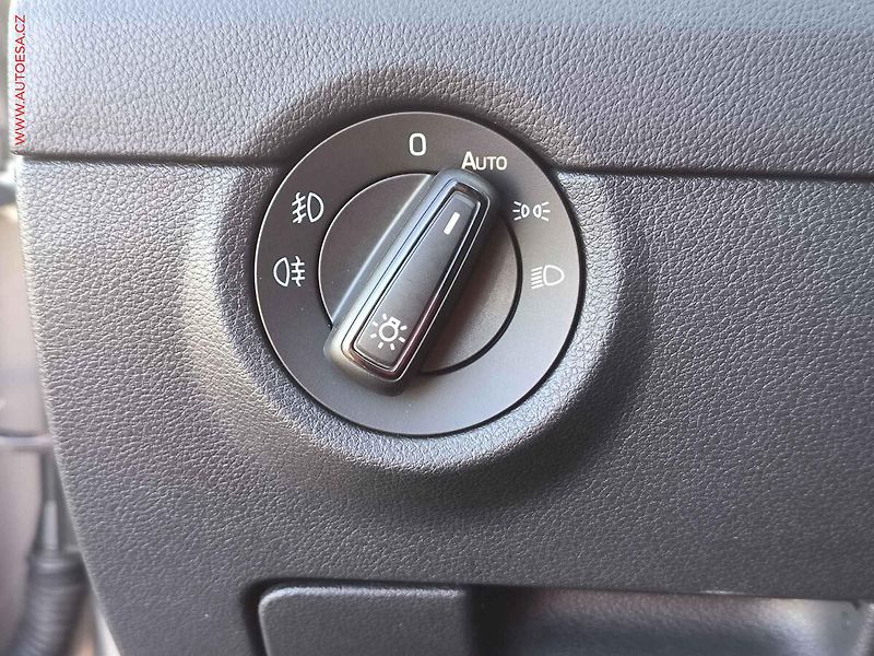 Škoda Octavia (2018) 1.4TSi, ČR, DSG, navi, LED - fotka 19 z 22