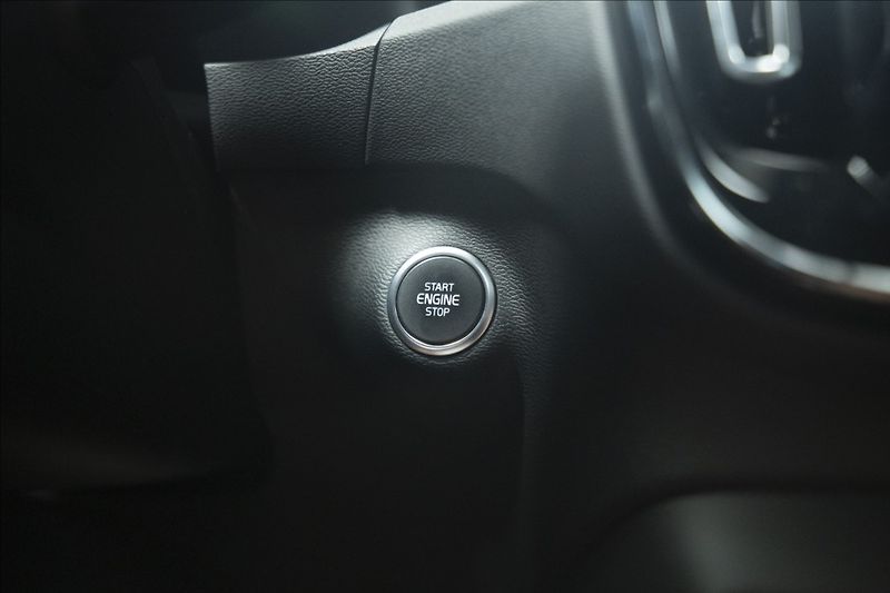 Volvo XC40 2,0 D4 AWD NAVI KAMERA TAŽNÉ - fotka 41 z 46