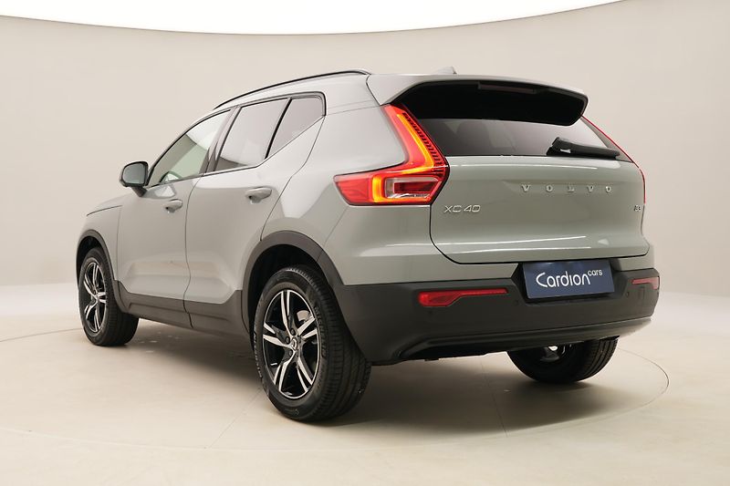 Volvo XC40 (2026) B3 AUT DARK PLUS - fotka 10 z 60