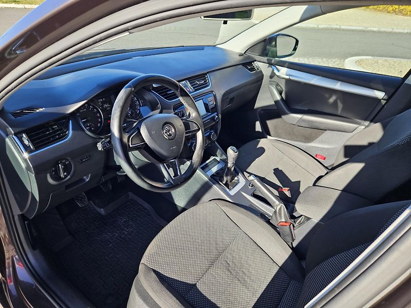 Škoda Octavia (2015) SUPER STAV, 81KW, SPLÁTKY  - fotka 11 z 23