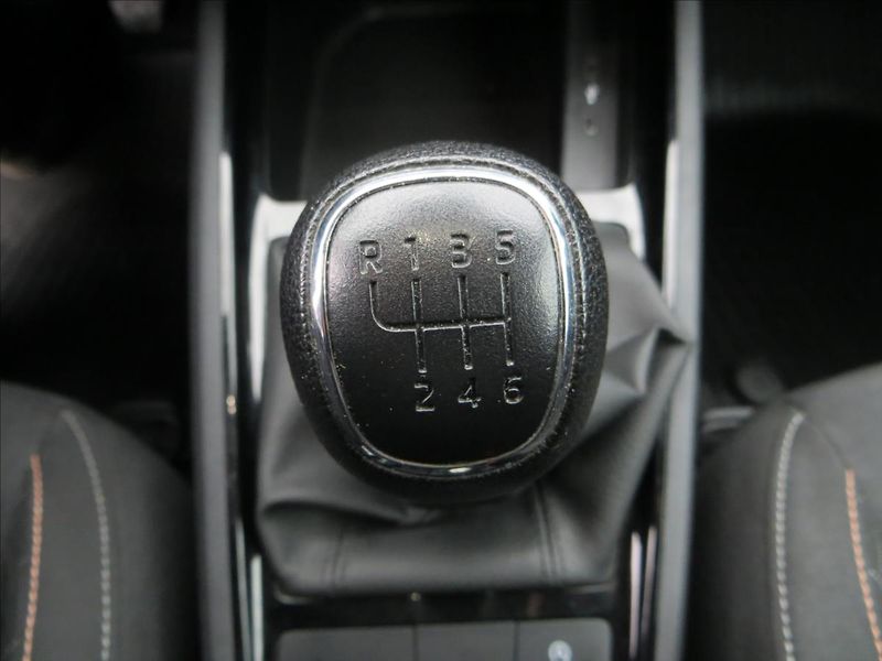 Škoda Scala 1,5 TSI 110kW Ambition ČR - fotka 13 z 20