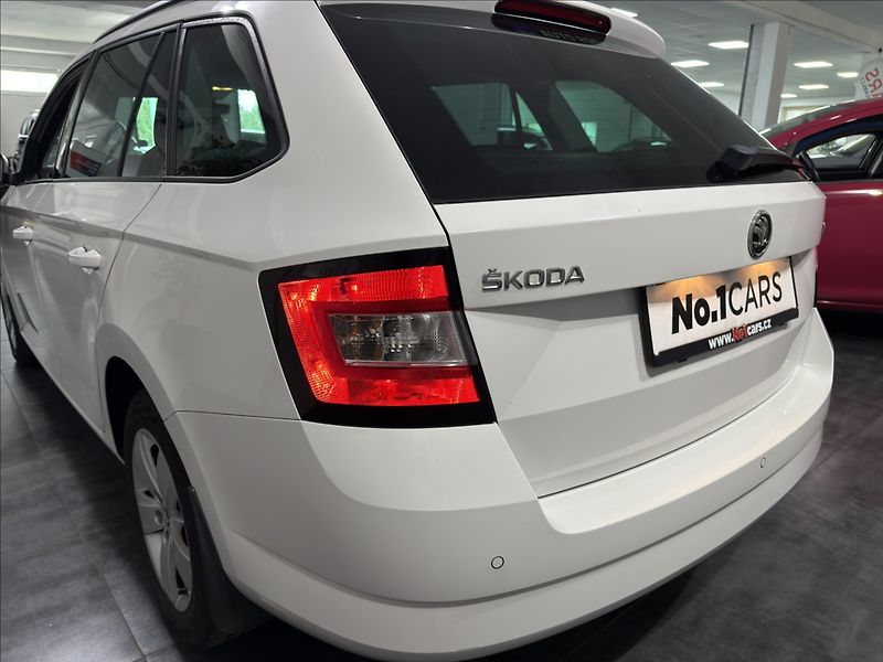 Škoda Fabia 1,2   TSI SPORT VÝHŘEV SEDADEL - fotka 24 z 28