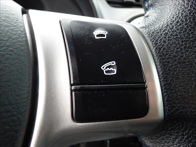 Toyota Yaris 1,5 Hybrid, Digi Klima, servis - fotka 23 z 60
