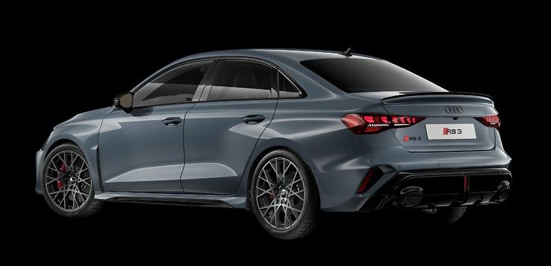 Audi A3 (2026) 2.4 TSI Quattro - fotka 3 z 8