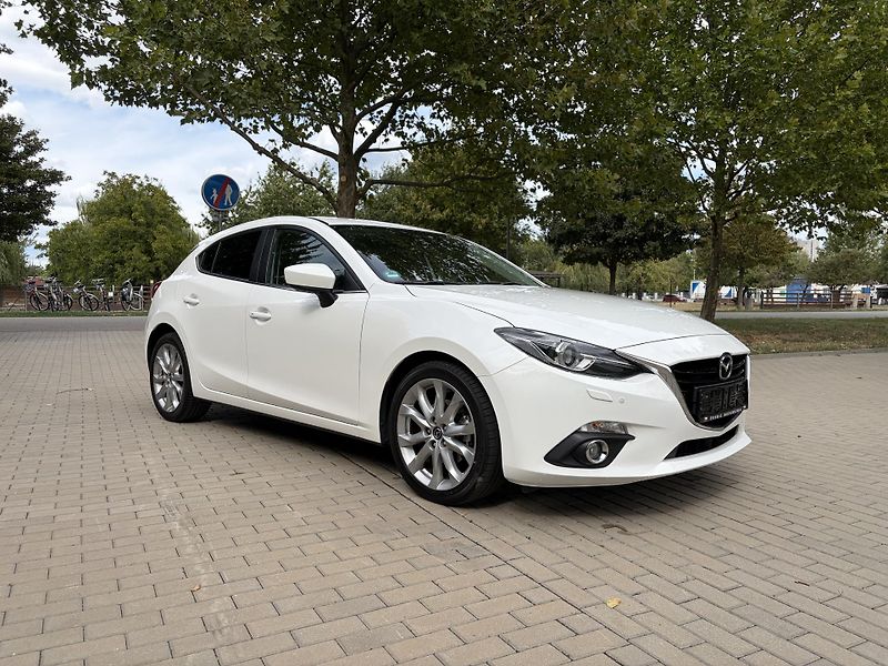 Mazda 3 2.0 Sports-Line - fotka 16 z 31