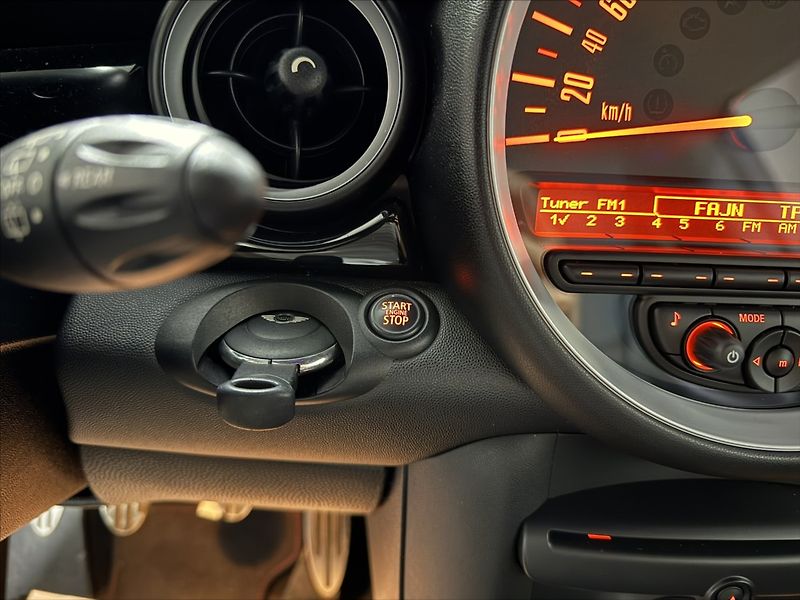 Mini Cooper 1,6   JWC RECARO SUPERSPRINT - fotka 13 z 34