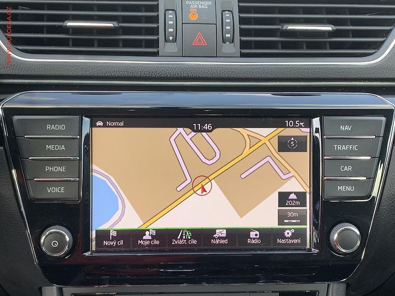 Škoda Superb (2016) 1.8 TSi, 1.maj,ČR, L&K, DSG - fotka 17 z 21