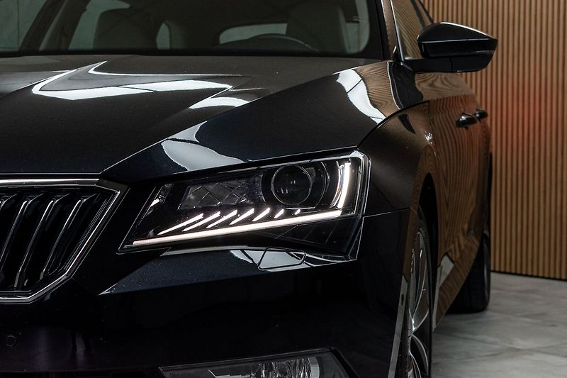 Škoda Superb 2.0 TSI 206kW L&K 4x4*TAŽNÉ*ČR - fotka 42 z 48