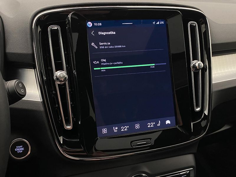 Volvo XC40 (2026) B3 AUT DARK ULTRA  - fotka 60 z 64