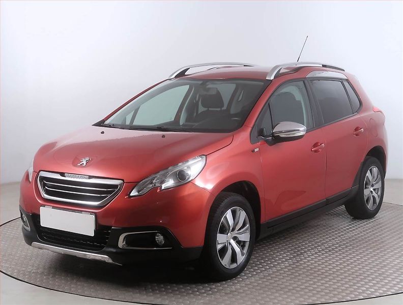 Peugeot 2008 (2016) 1.2 PureTech, Automat - fotka 2 z 16