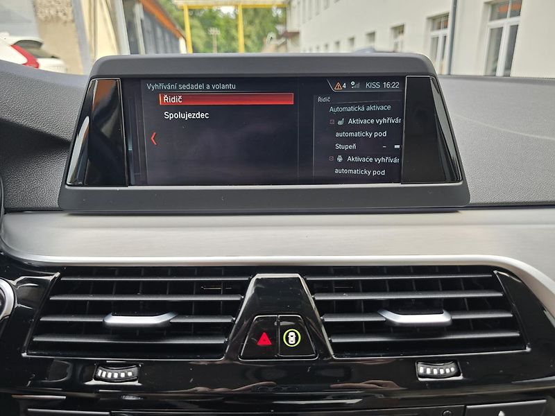 BMW Řada 5 530i 185kW XDRIVE LUXURY - DPH - fotka 38 z 47