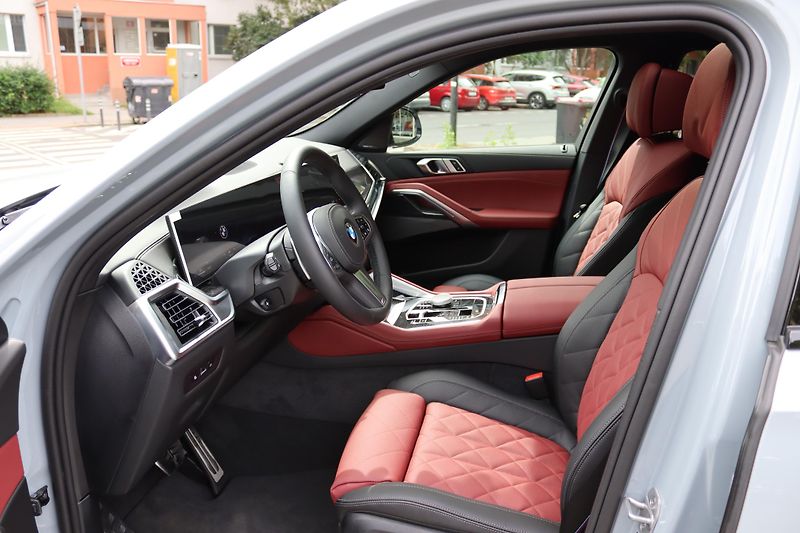 BMW X6 (2026) XDRIVE 40i G06 M-SPORT 280kW - fotka 22 z 50