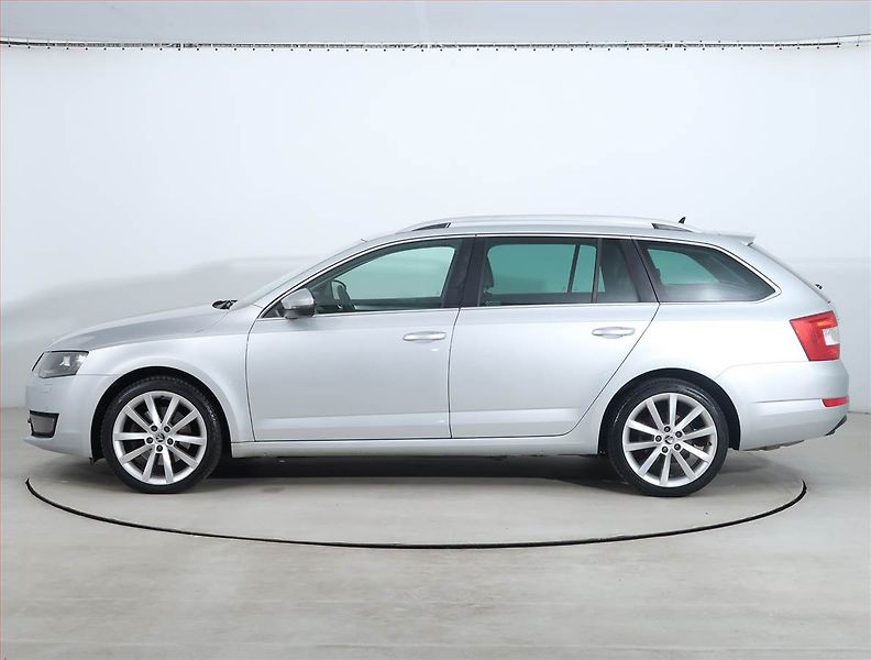 Škoda Octavia (2015) 2.0 TDI, 4X4, Automat - fotka 3 z 25