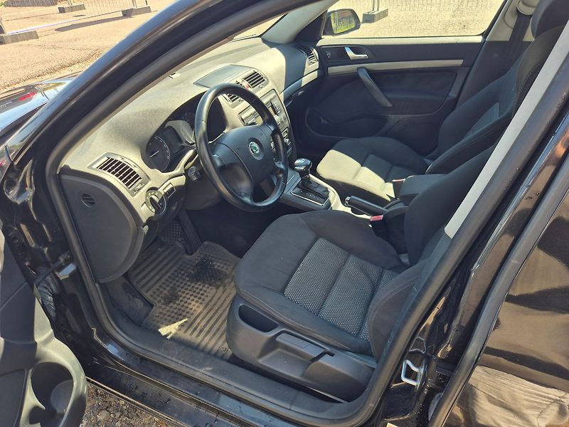Škoda Octavia 2.0TDi 103kW AUTOMAT, nová STK - fotka 9 z 25