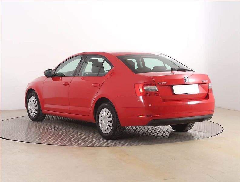 Škoda Octavia (2019) 1.6 TDI, Automat, Serv.kniha - fotka 4 z 16