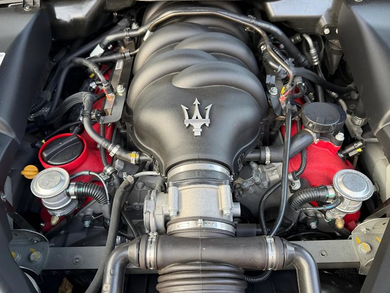 Maserati GranTurismo (2012) +4.7S+F1+ ČR + DPH + 1.maj. + - fotka 20 z 20