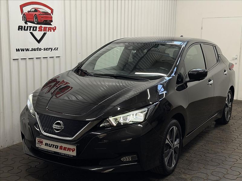 Nissan Leaf N-CONNECTA 160kW 62kWh - fotka 1 z 38