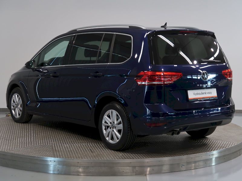 Volkswagen Touran (2023) HIGHLINE 2.0TDI 110KW DSG - fotka 7 z 37