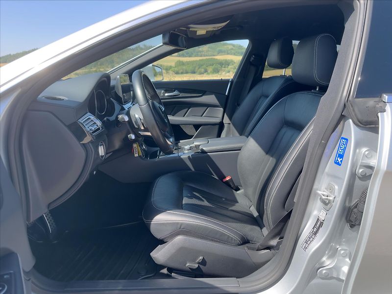 Mercedes-Benz CLS 3,0 350CDI 185kW AMG-Line 4M C - fotka 9 z 38