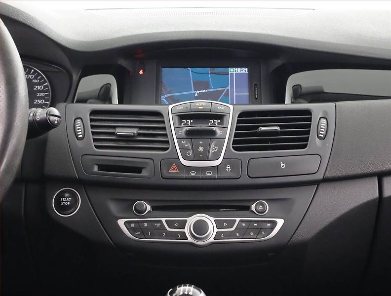 Renault Laguna (2011) 2.0 dCi, Serv.kniha, Navi - fotka 12 z 21