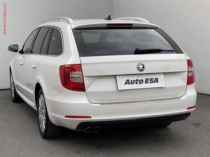 Škoda Superb (2014) 2.0 TDi, Exclusive, DSG - fotka 6 z 18