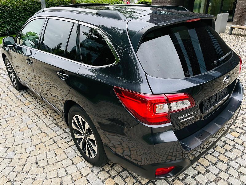 Subaru Outback 2.5i 4x4 AUT SERVISKA 1MAJITEL - fotka 17 z 49