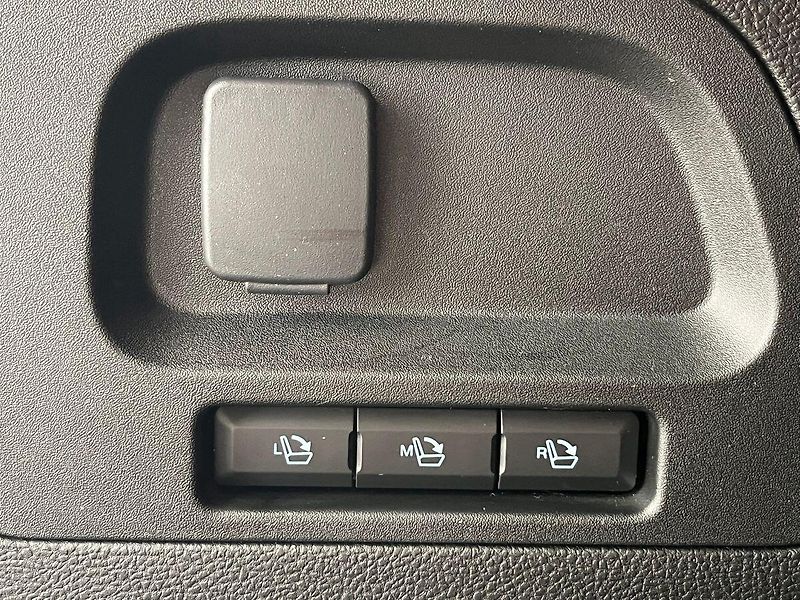 Ford S-MAX 2.5 Duratec HEV ST-LINE - fotka 44 z 68