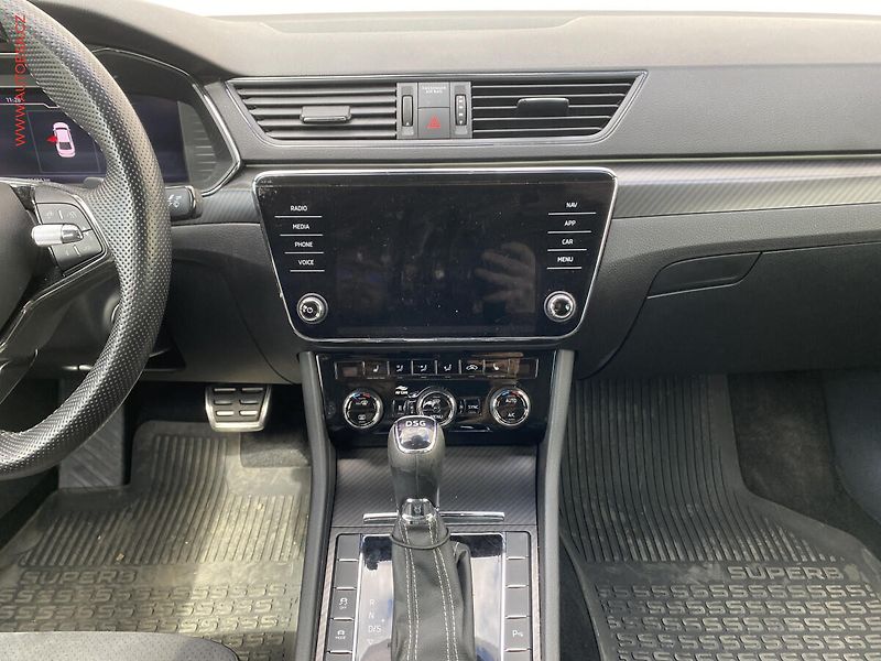 Škoda Superb (2020) 2.0 TDi, ČR, DSG, navi, LED - fotka 12 z 22