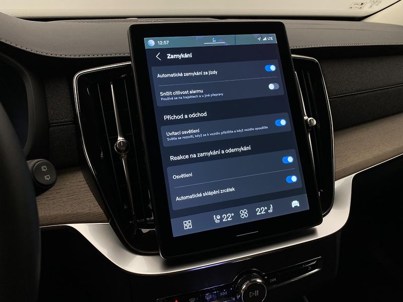 Volvo XC90 B5 AWD BRIGHT PLUS AUT CZ 7m - fotka 56 z 60