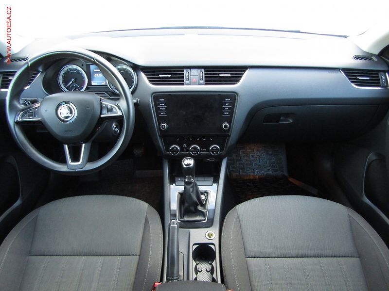 Škoda Octavia (2018) 2.0 TDi, ČR, Style, STK2/28 - fotka 8 z 20