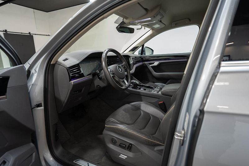 Volkswagen Touareg 3.0 TDI 210 kW 4Motion - fotka 7 z 38