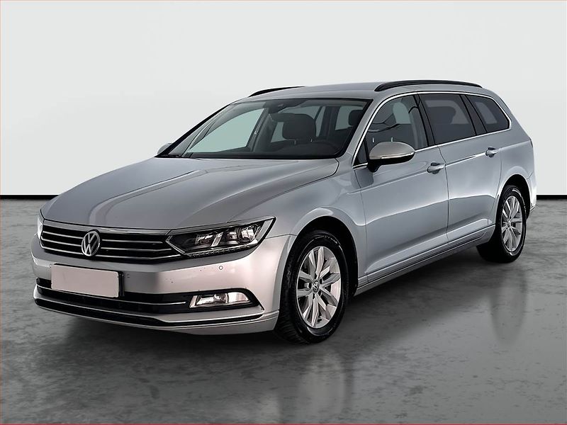 Volkswagen Passat (2019) 2.0 TDI, Automat, Kůže, Navi - fotka 2 z 17