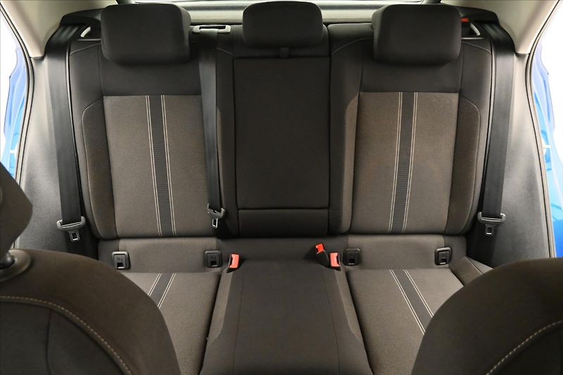 Volkswagen T-Roc 1,5 TSI 110 kW DSG Navi Záruka - fotka 27 z 30