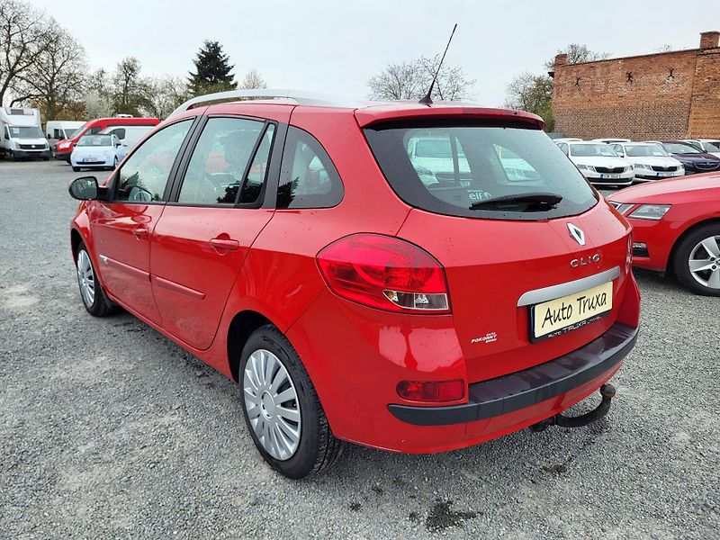 Renault Clio GRANDTOUR 1.2 i 16V ČR 1.majit - fotka 3 z 41