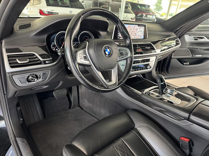 BMW Řada 7 730d xDrive*Dověry*360°Kam*DPH - fotka 11 z 51
