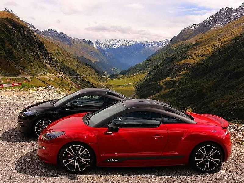 Grimsel Pass, v pozadí parádní Furka Pass