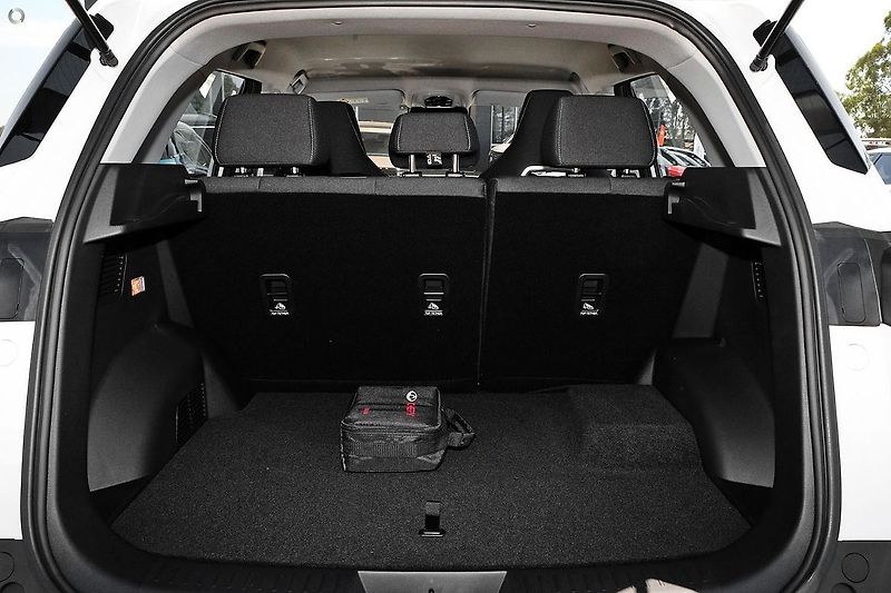 Chery Tiggo 4 HEV (2026) COMFORT 1.5 IDHE HEV - fotka 6 z 6