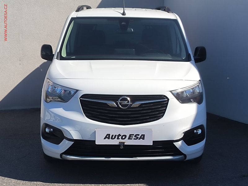 Opel Combo (2022) 1.5CDTi, 1.maj,ČR, Elegance - fotka 2 z 18