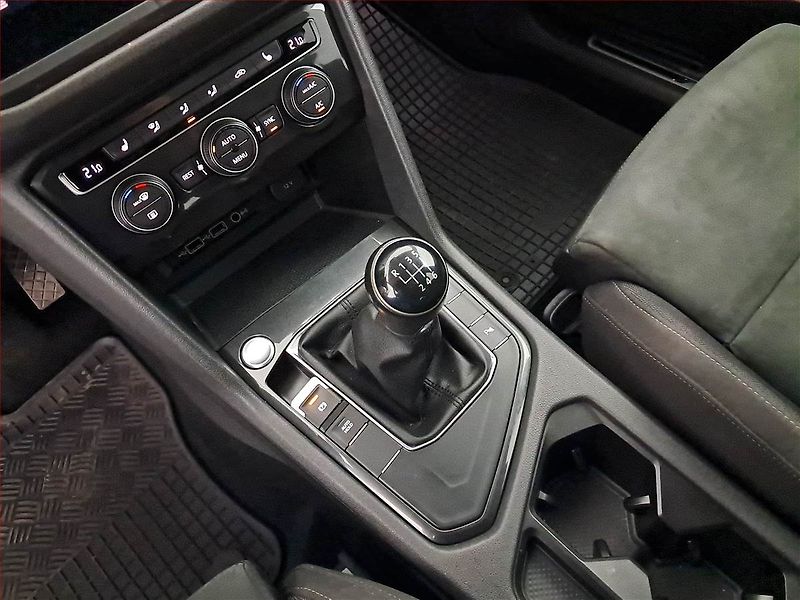 Volkswagen Tiguan Allspace (2019) Highline 2.0 TDI, ČR,1.maj - fotka 13 z 22