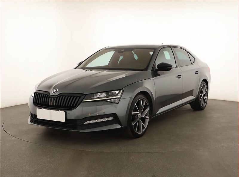 Škoda Superb (2022) Sportline 2.0 TDI - fotka 2 z 20