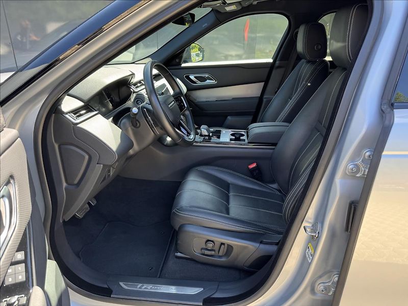 Land Rover Range Rover Velar 2,0 D200 R-DYNAMIC SE ZÁRUKA - fotka 11 z 36