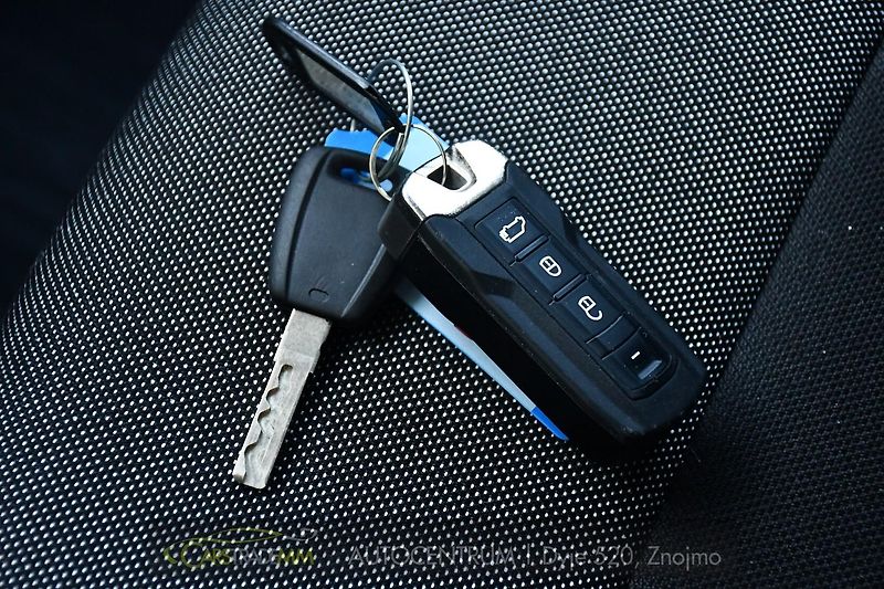 Iveco Daily 2,3HPi AUTOMAT REZERVACE - fotka 28 z 44