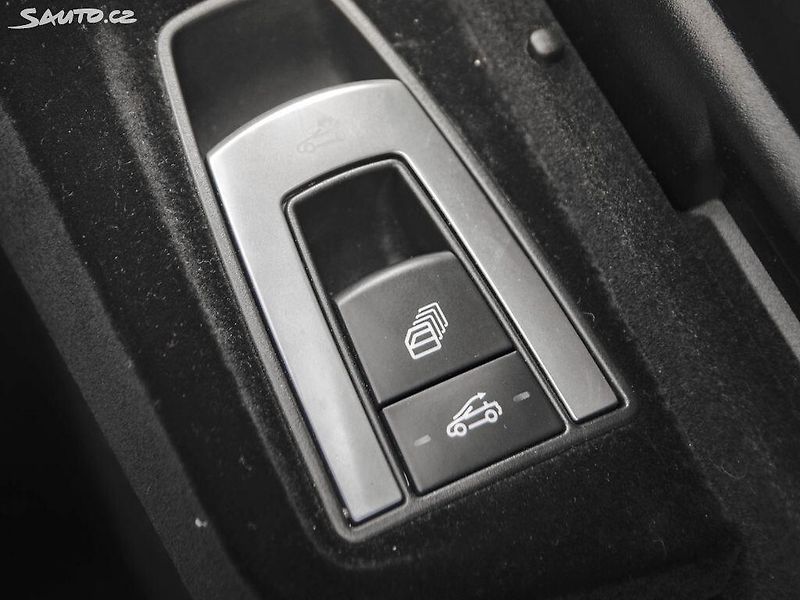 Mercedes-Benz Třídy S S63 AMG 4MATIC cabrio 585 PS - fotka 36 z 48