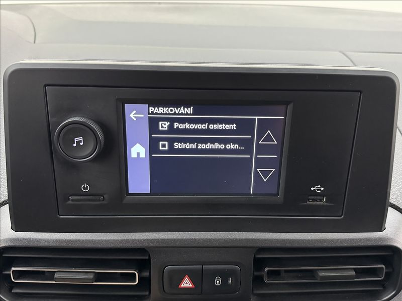 Opel Combo 1,2 81kW VÝHŘEV TAŽNÉ 1MAJ ČR - fotka 21 z 38