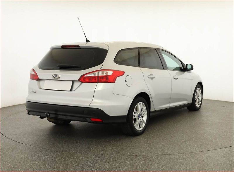 Ford Focus (2011) 1.6 TDCi, nová STK, Tažné - fotka 5 z 16