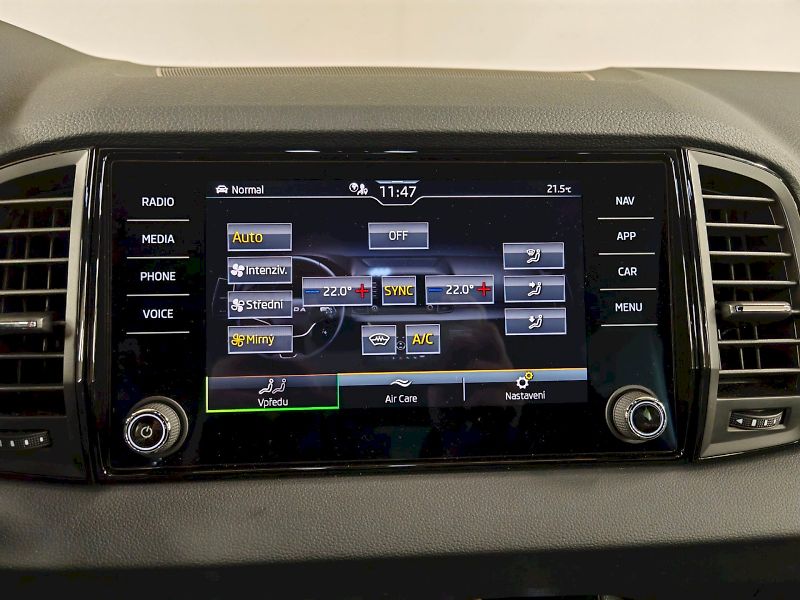 Škoda Karoq (2025) 2.0 TSI 140 kW DSG 4x4 Sportli - fotka 14 z 32