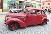 Automobiloví a motocykloví veteráni se rozloučili s letošní sezonou. Start spanilé jízdy Přerovskem byl na náměstí v Lipníku. Neděle 2. září 2023