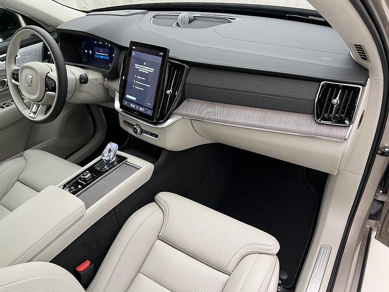 Volvo XC90 (2026) T8 AWD RECHARGE ULTRA DARK - fotka 21 z 46